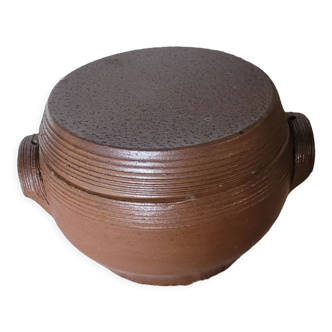Terrine with stoneware lid.