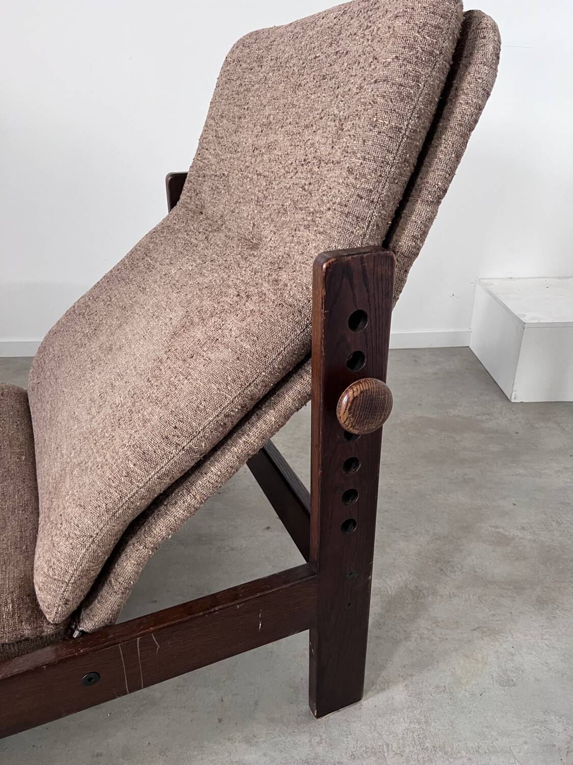 Old chaise longue wooden lounge chair Italian design from the 60s vintage