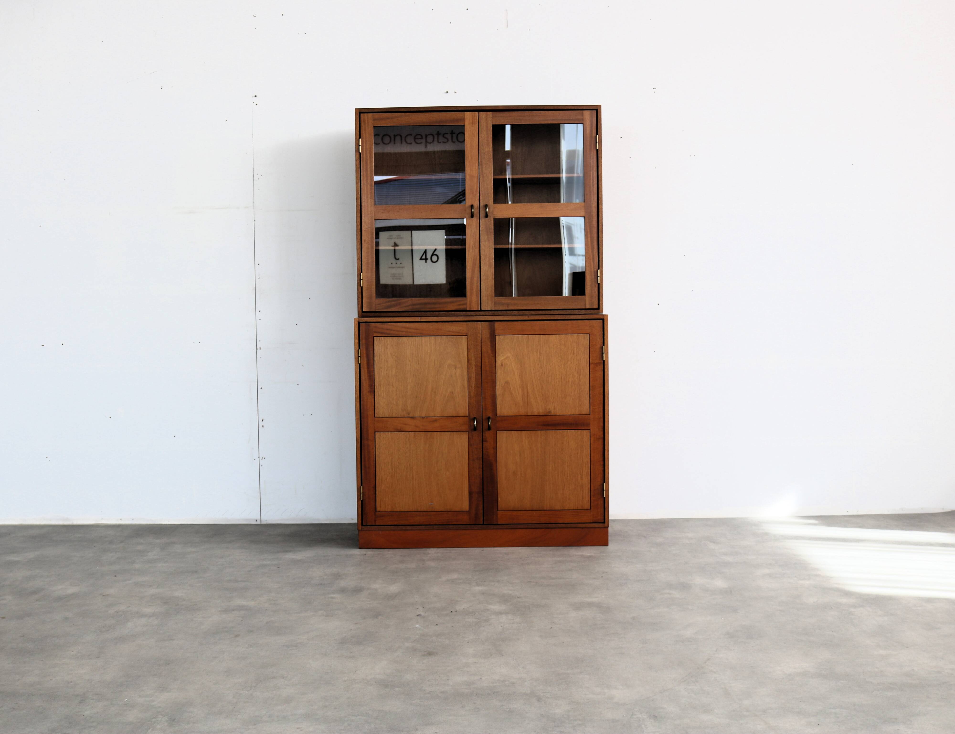 vintage wall cabinet | display cabinet | C. Hvidt