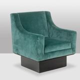 Pair of “Club” armchairs, cubic shape. 1940s.