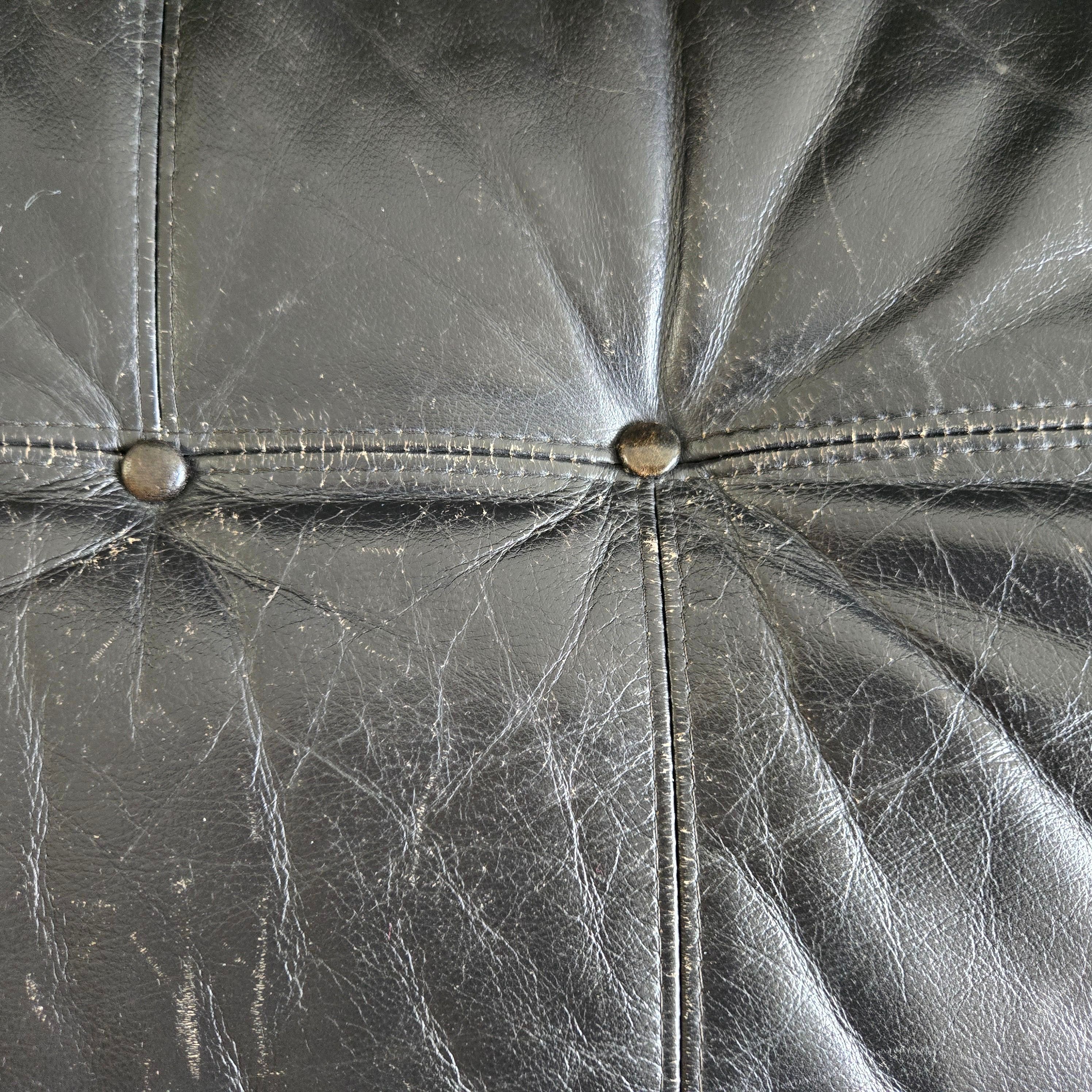 Scandinavian 2-seater sofa 1970s vintage in black leather and curved wood