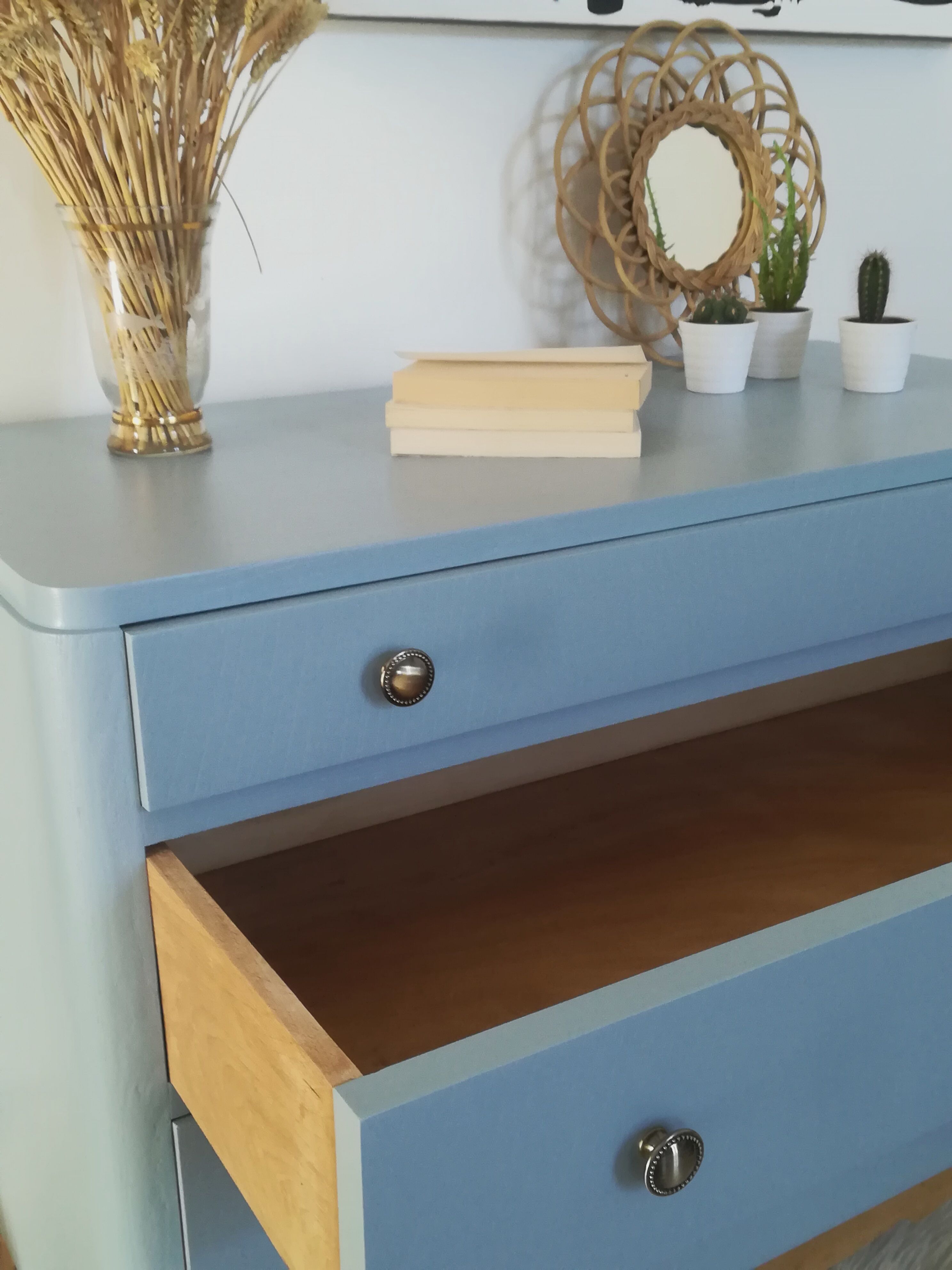 Vintage dresser with folding mirror 1950