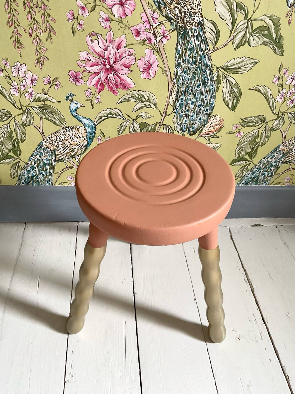 Terracotta tripod stool