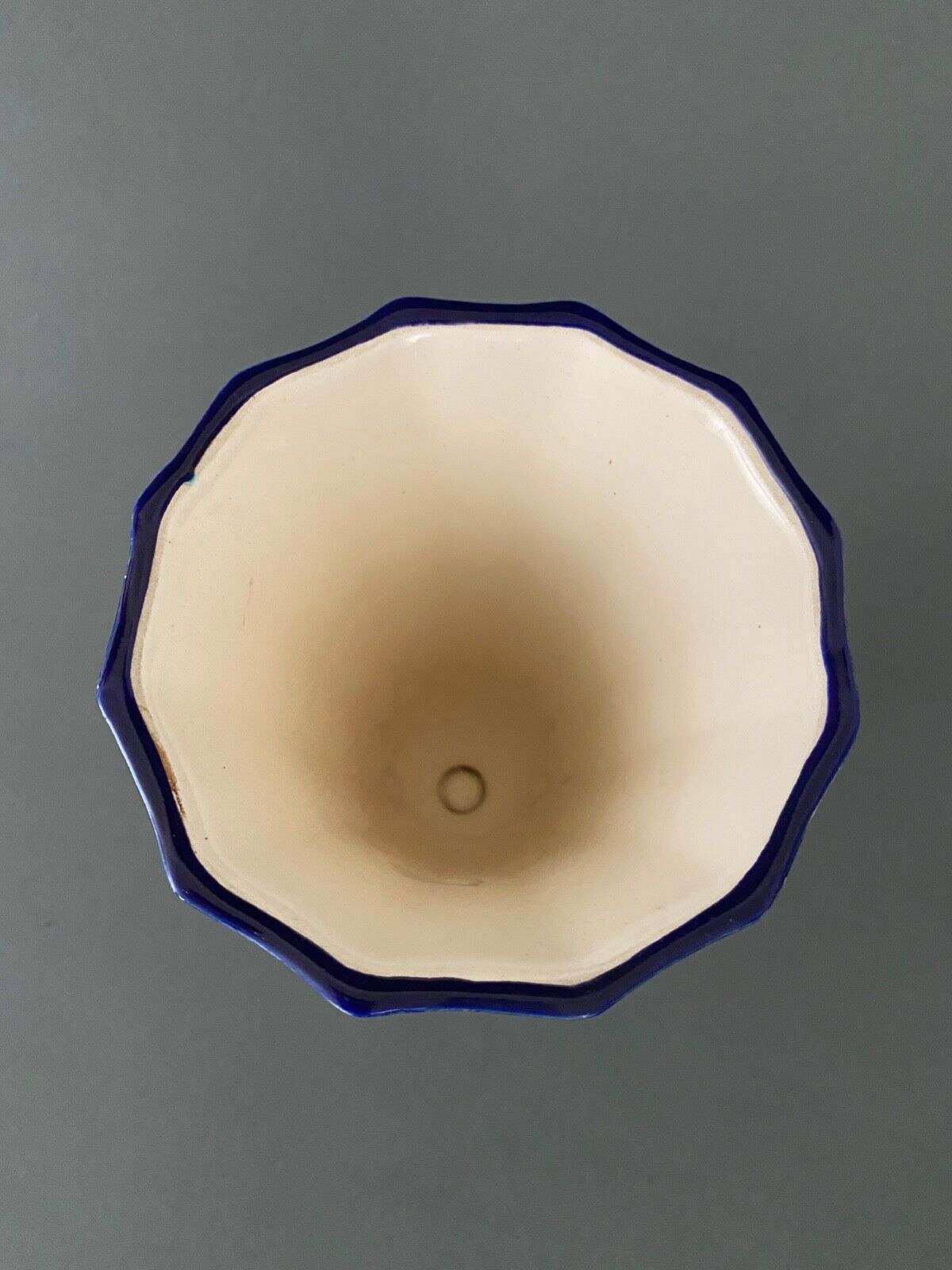 Enamel cornet vase from Longwy XXth shower foot