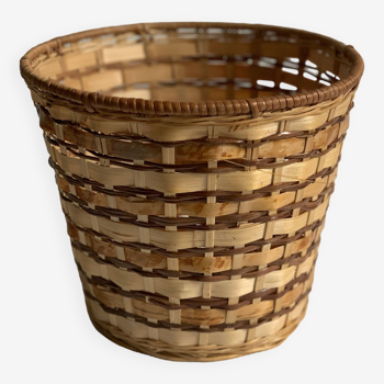 Rattan planter