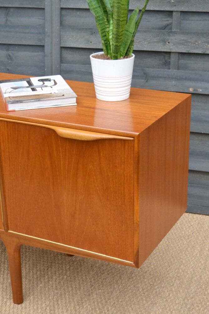 Enfilade en teck par McIntosh
