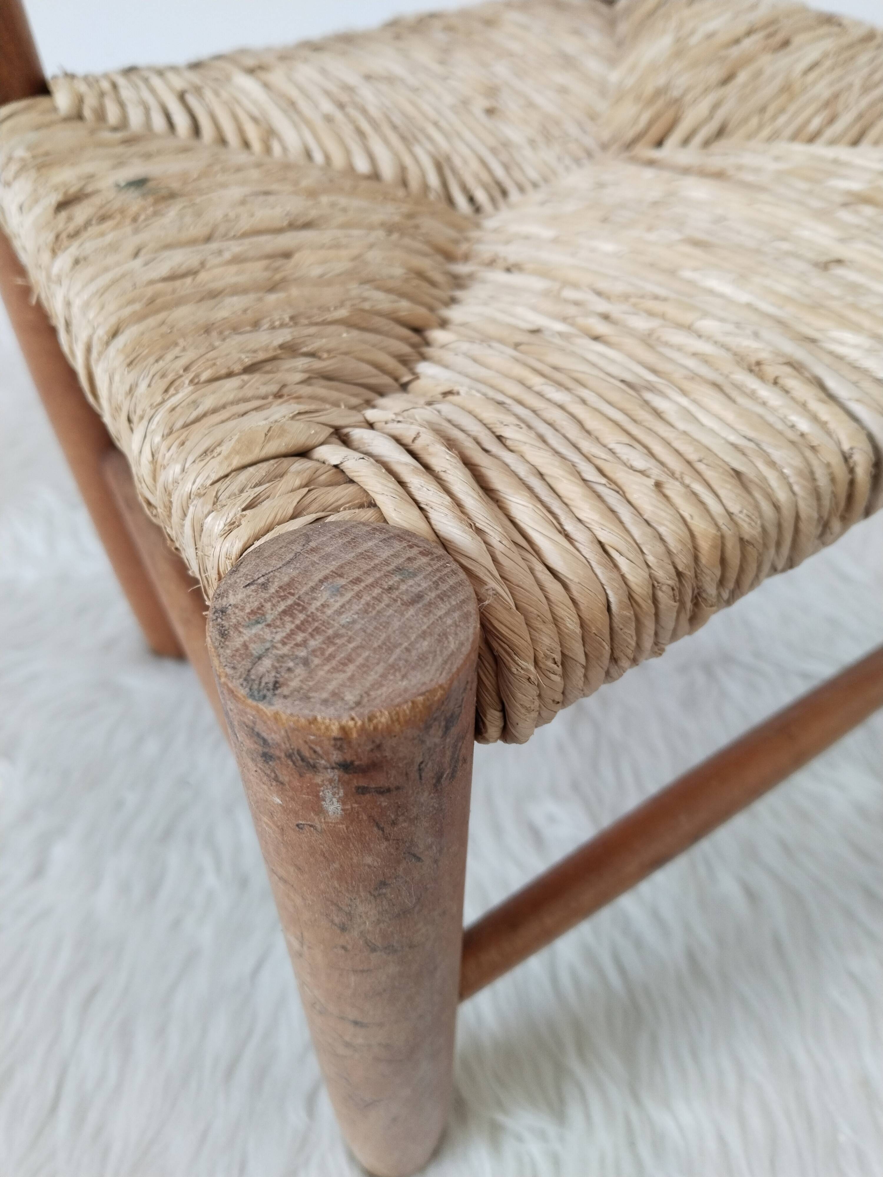 Vintage children's chair in wood and straw