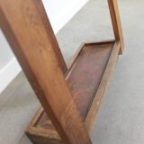 Cloakroom coat racks