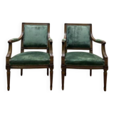 Paire de fauteuils de style Louis XVI en velours vert