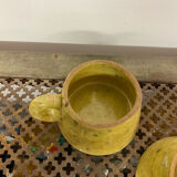 Lots of two ceramic cups