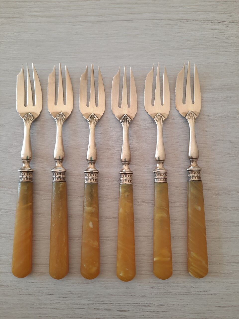 Old dessert forks