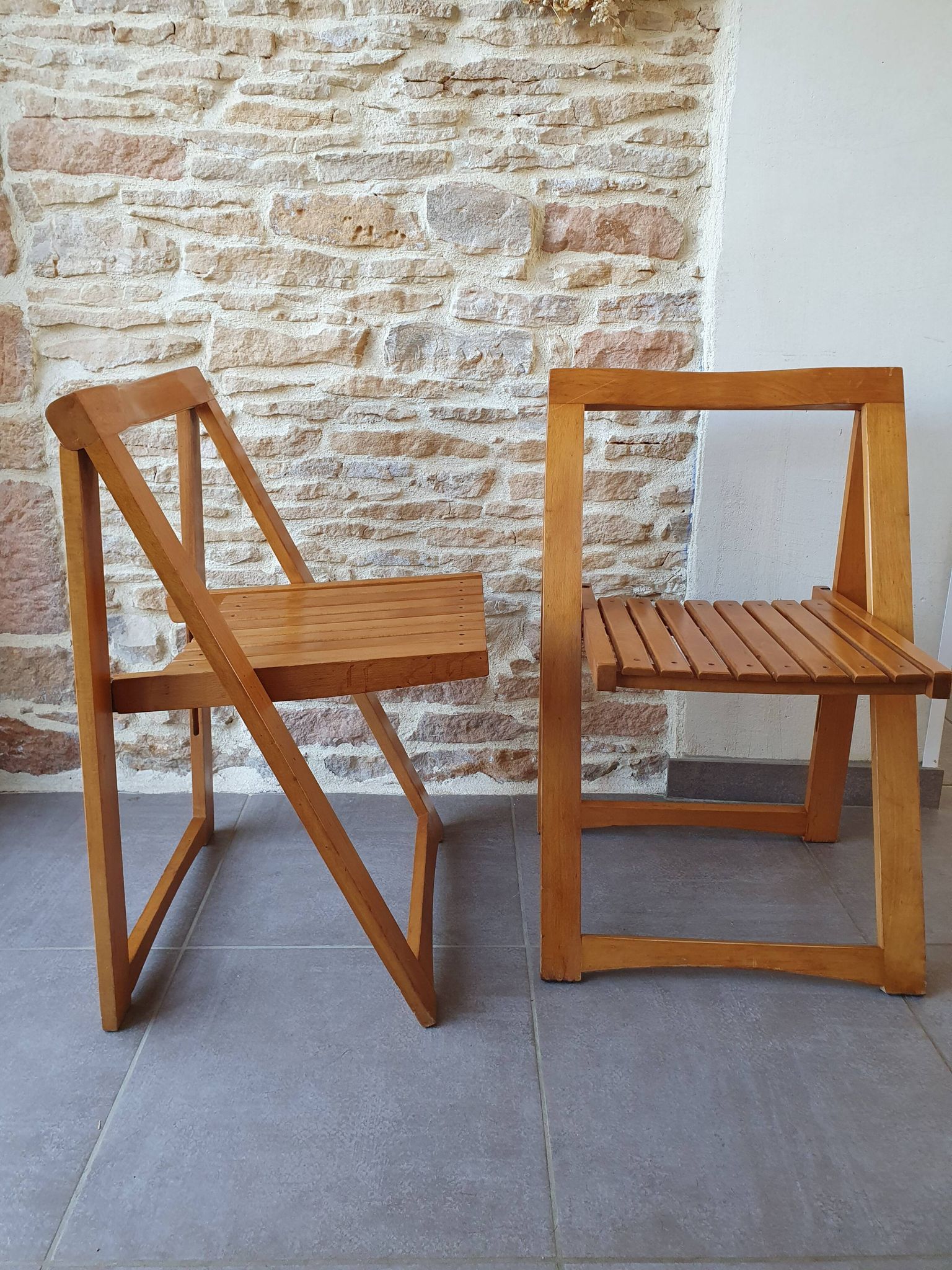Folding chairs