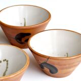 Set of 4 ceramic bowls of dove pottery