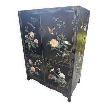 Lacquered Chinese furniture with semi-precious stones 1970