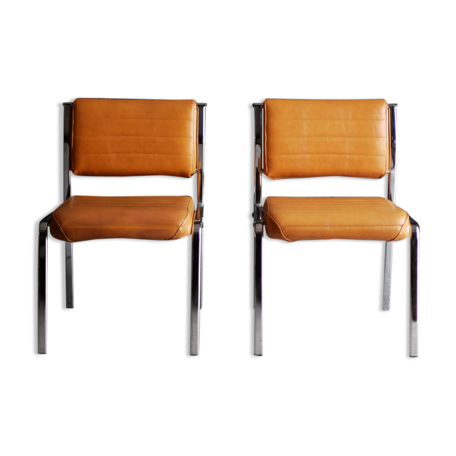 Pair of 70s design chairs
