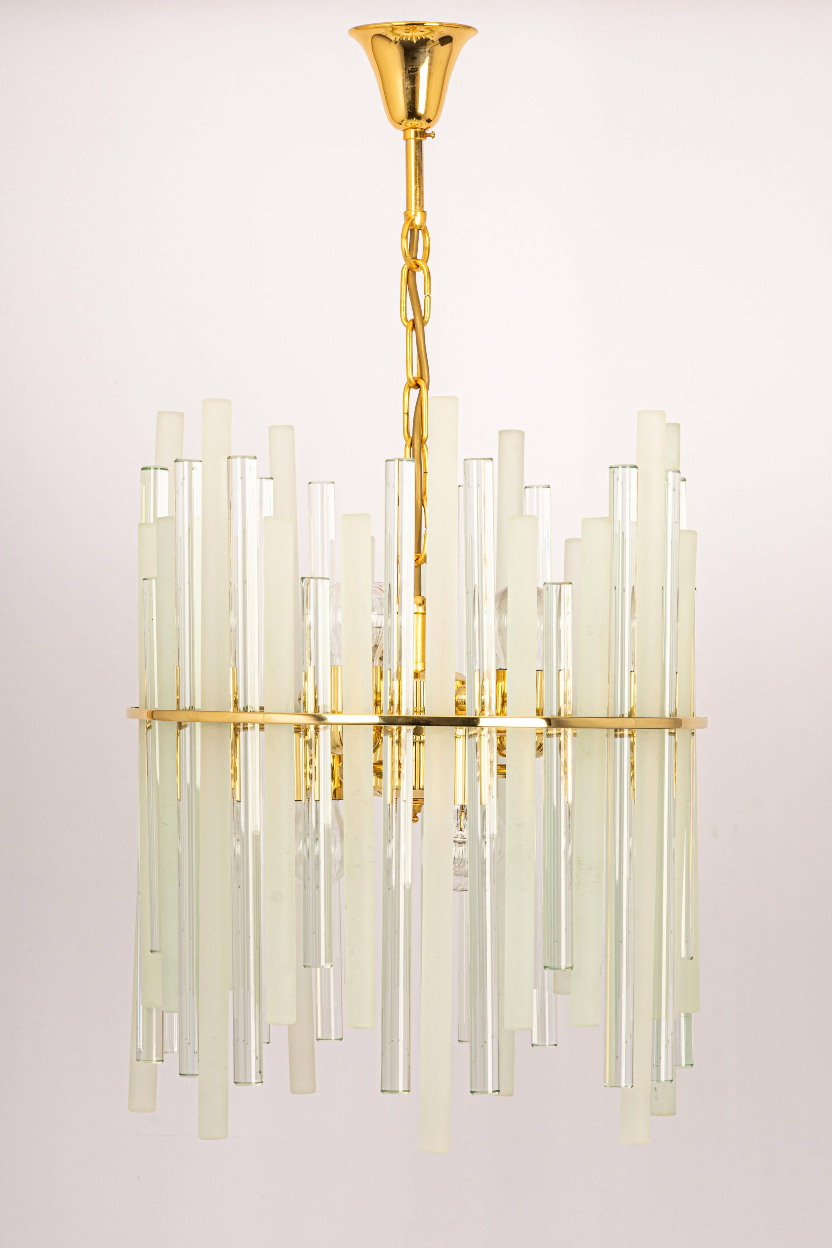 Lustre en laiton doré et baguettes en verre cristallin par C.Palme, Allemagne, années 1970