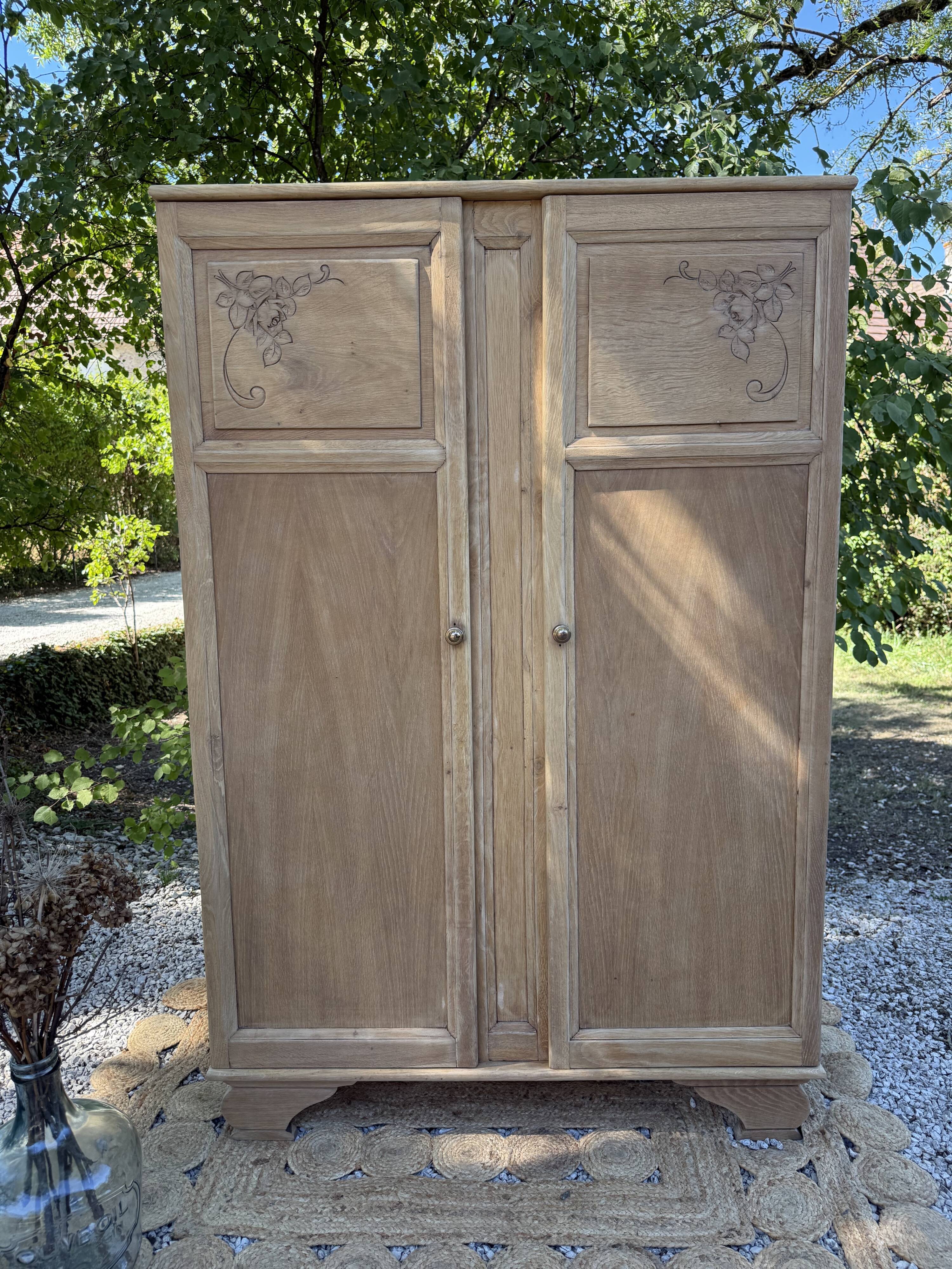 Armoire massif art déco