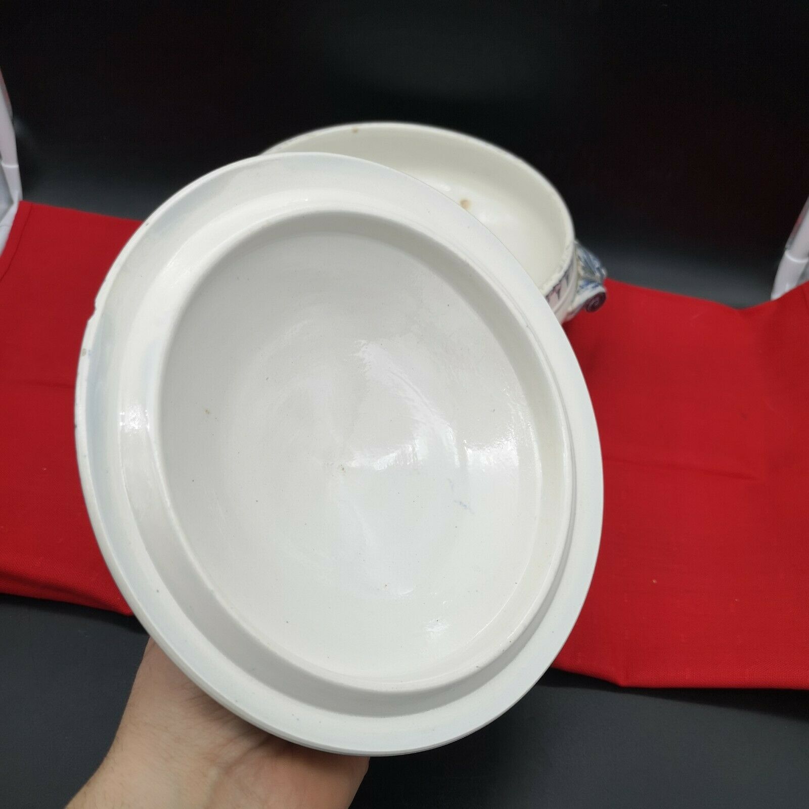 Vegetable or small soup pot in earthenware Sarreguemines model Flora