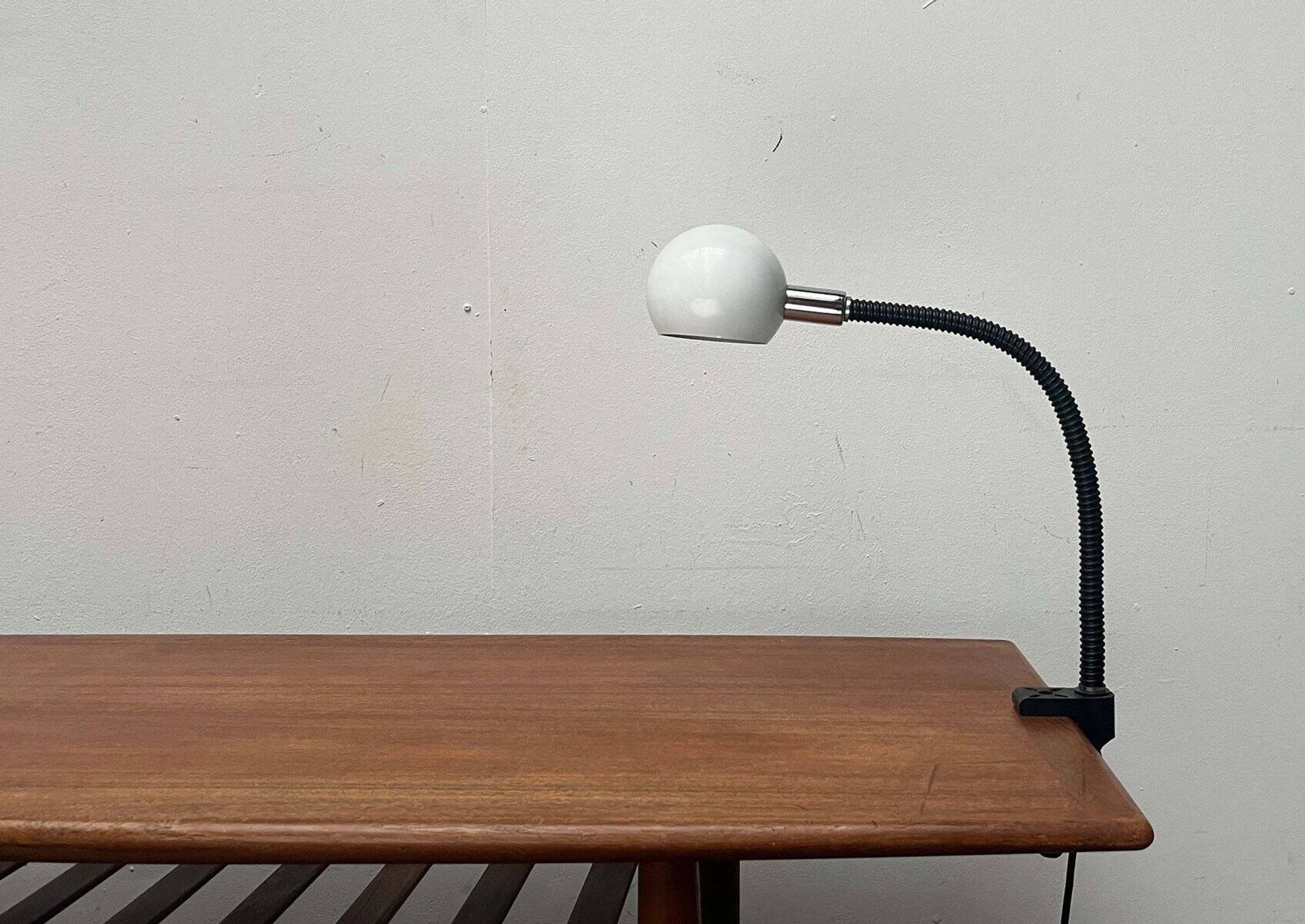 Cobra Snake clamp table lamp from the space age, 1970s