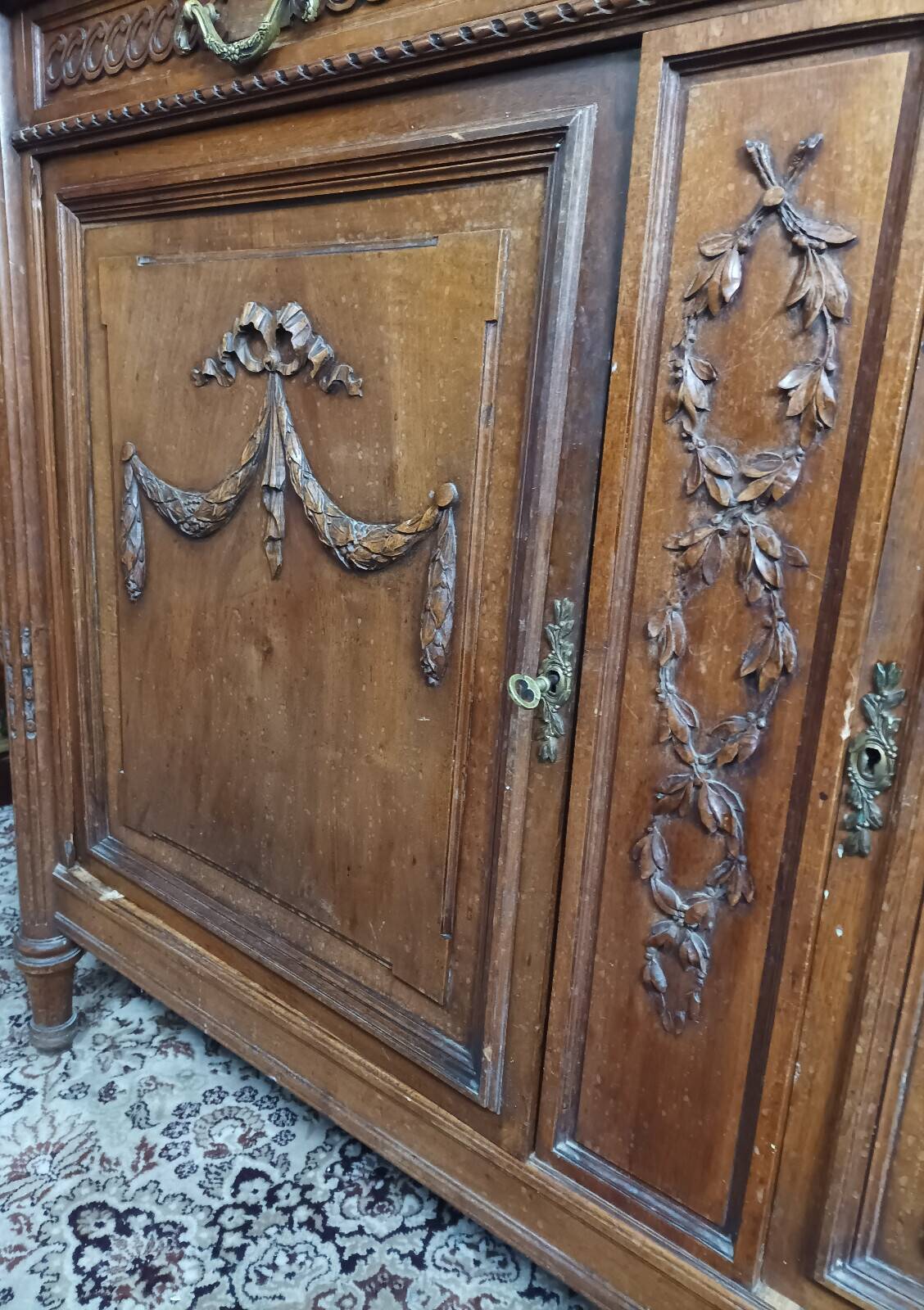 Louis XVI two-body buffet stamped in walnut, 19th century.
