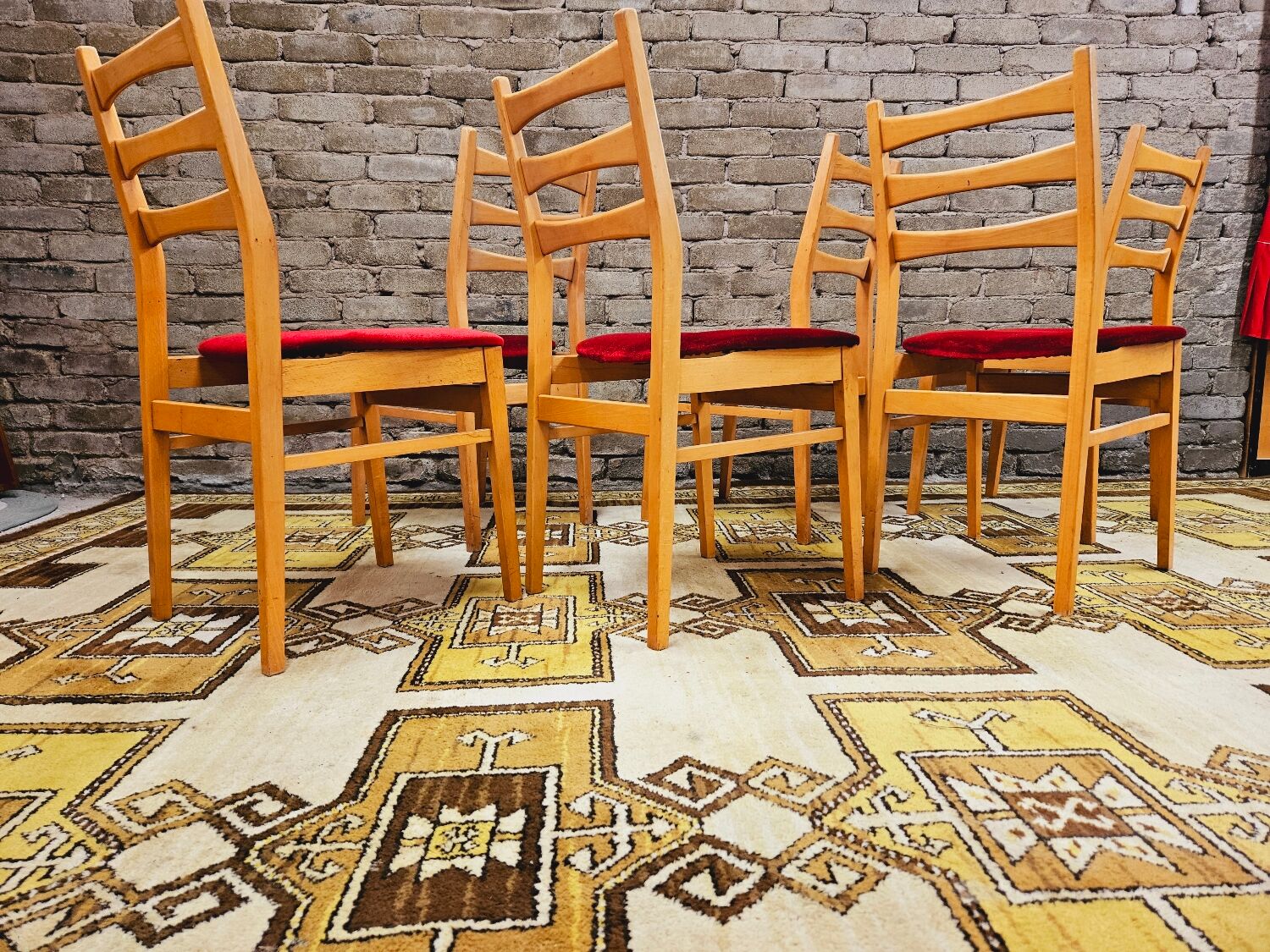 Set de 6 chaises tissu rouge 1960