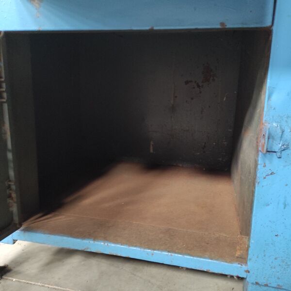 Établi industriel bleu vif   Îlot de cuisine ou cuisine extérieure