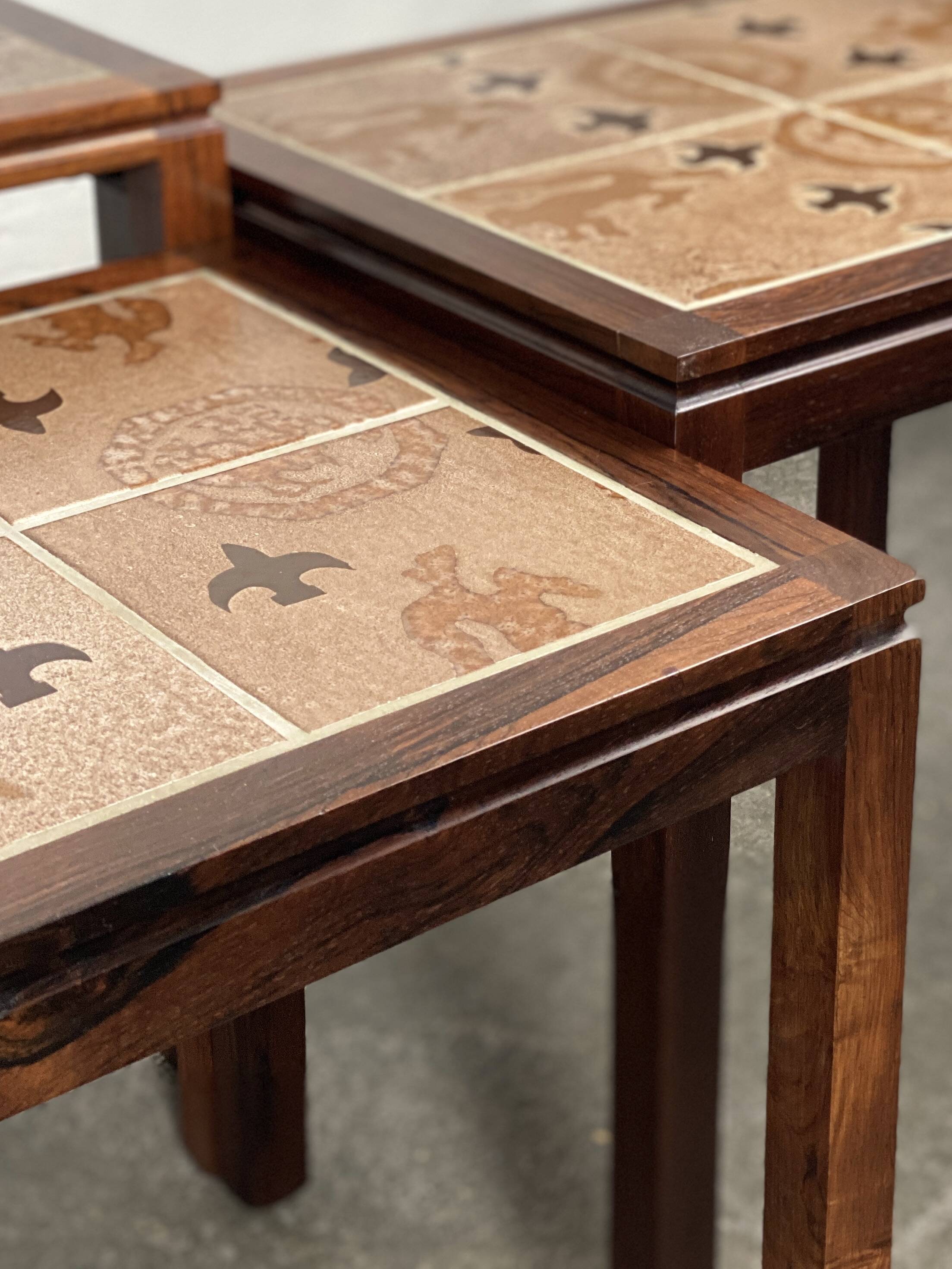 Danish nesting tables in rosewood and ceramic by Willy Ryomgard, Mo.