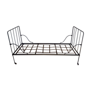 Lit en fer forgé avec matelas
