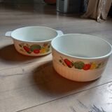 Set of 2 vintage dishes