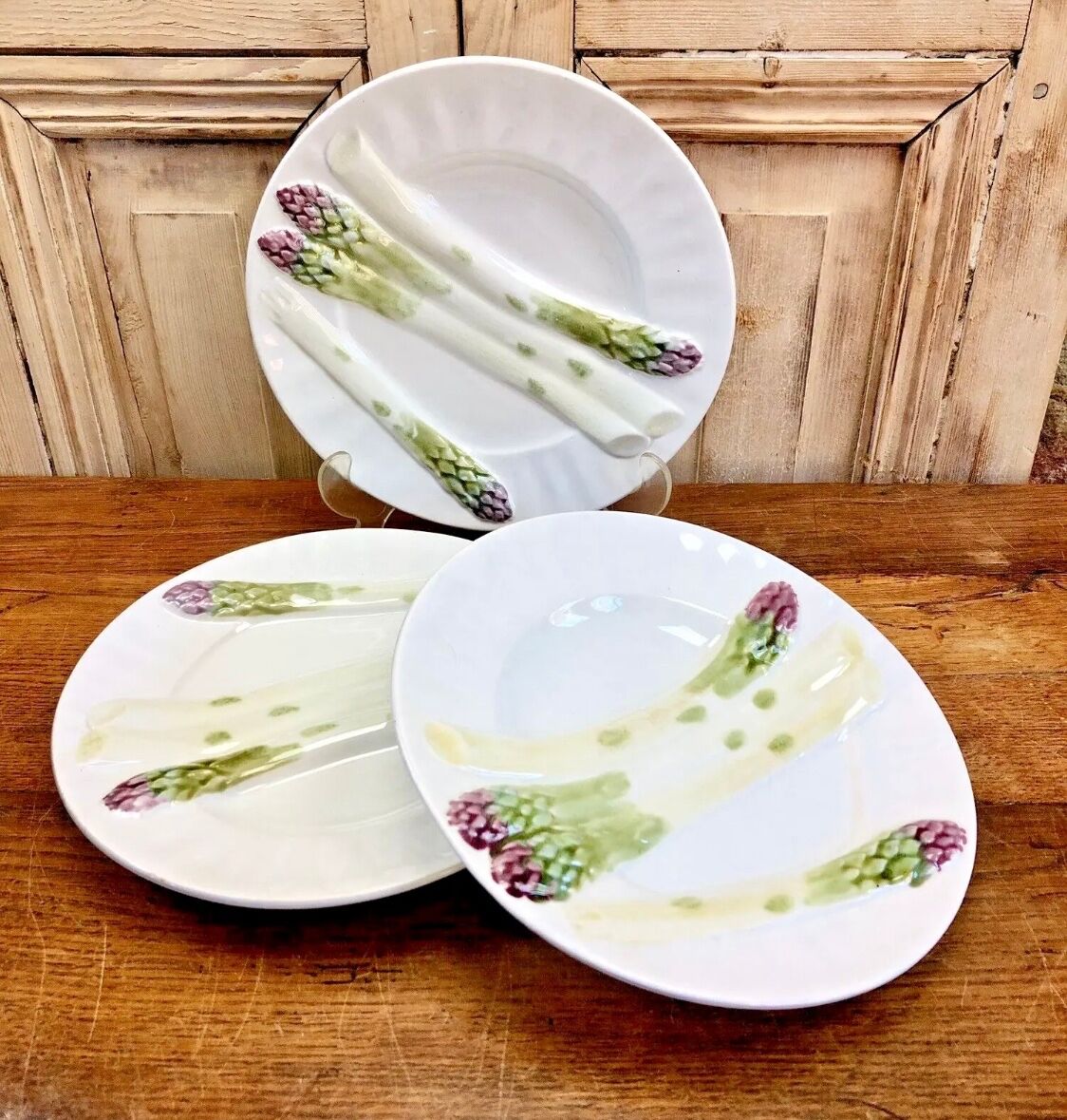 3 assiettes à asperges barbotine Luneville