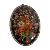 Curved glass flower frame