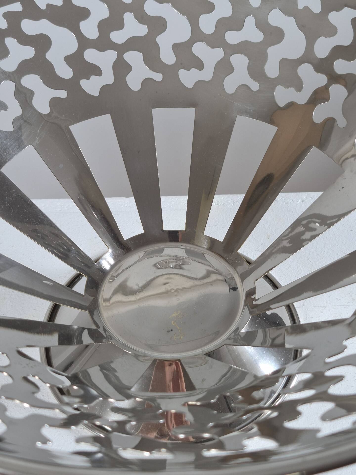 Vintage postmodern fruit bowl by George Sowden for Bodum.