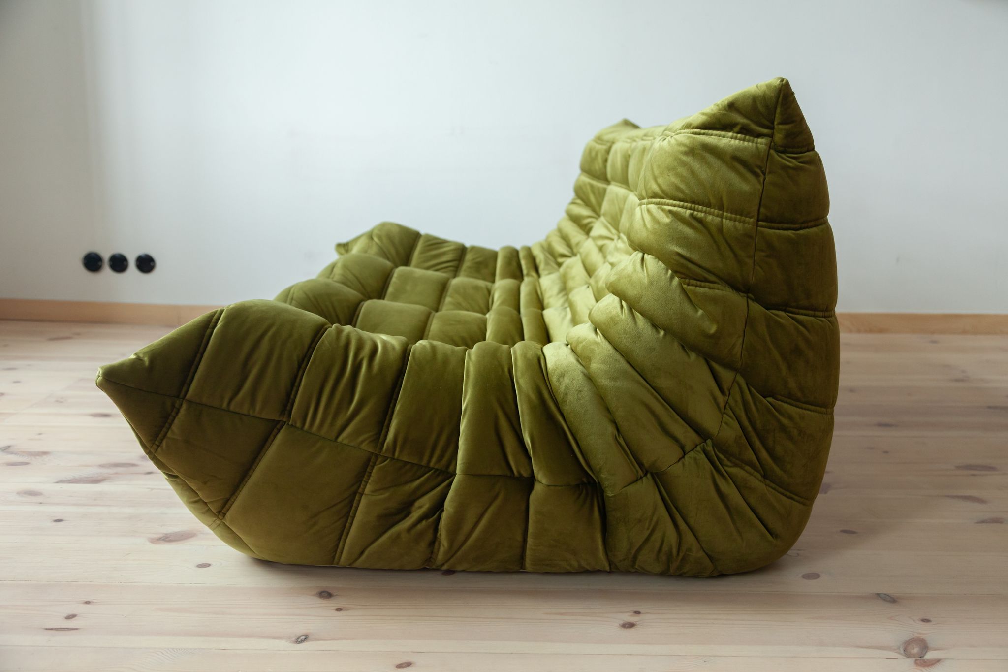 Togo sofa set model designed by Michel Ducaroy 1973