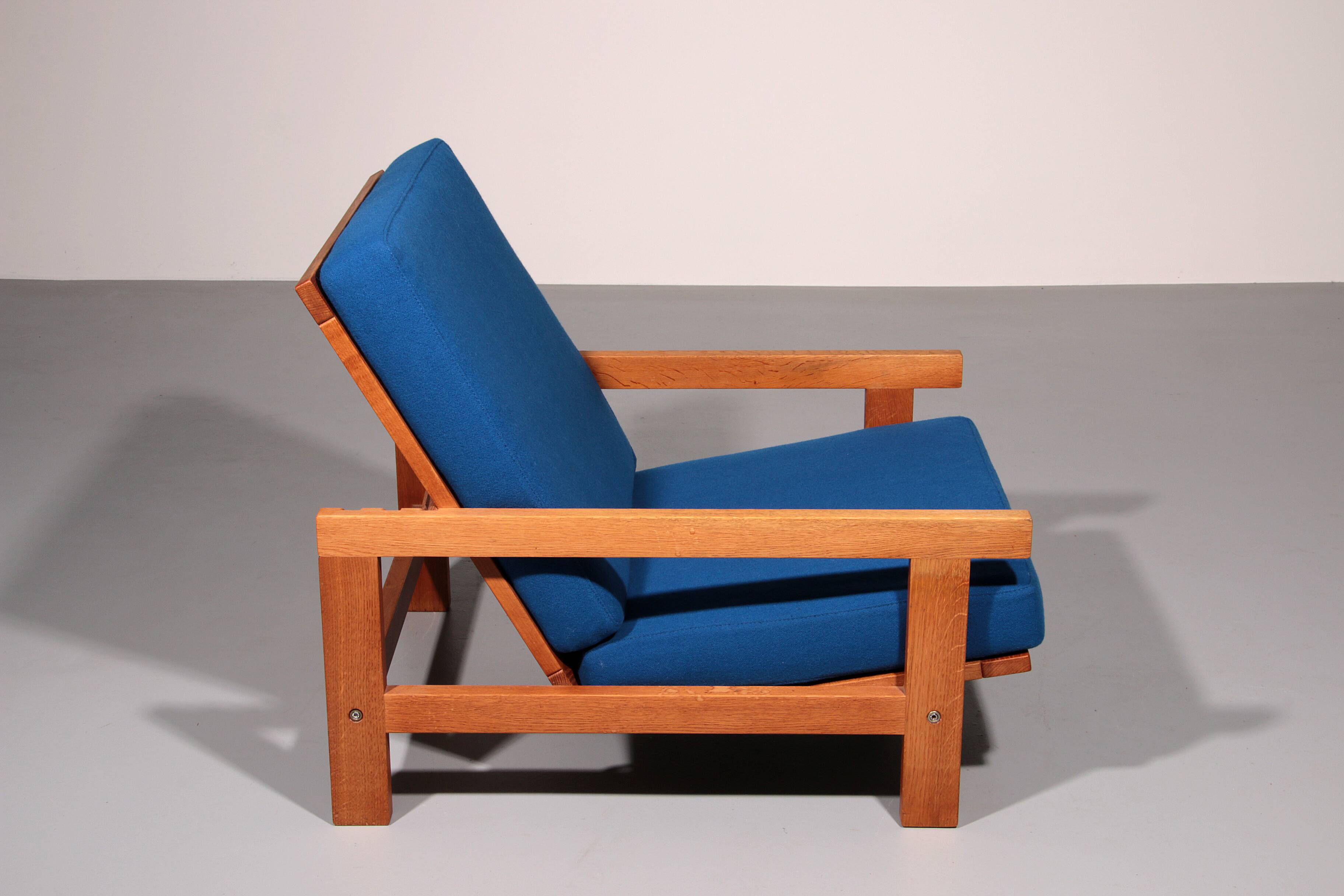 Hans J Wegner GE421 Getama Oak Relax Armchair with Adjustable Backrest