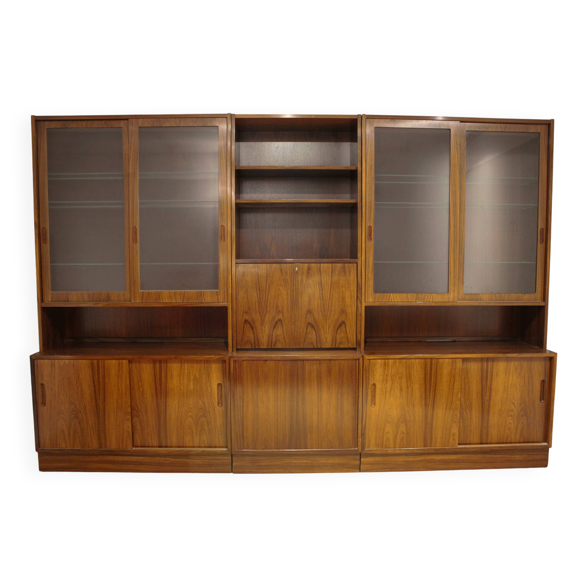 Cabinet d'exposition en palissandre danois vintage des années 50 de Poul Hundevad.