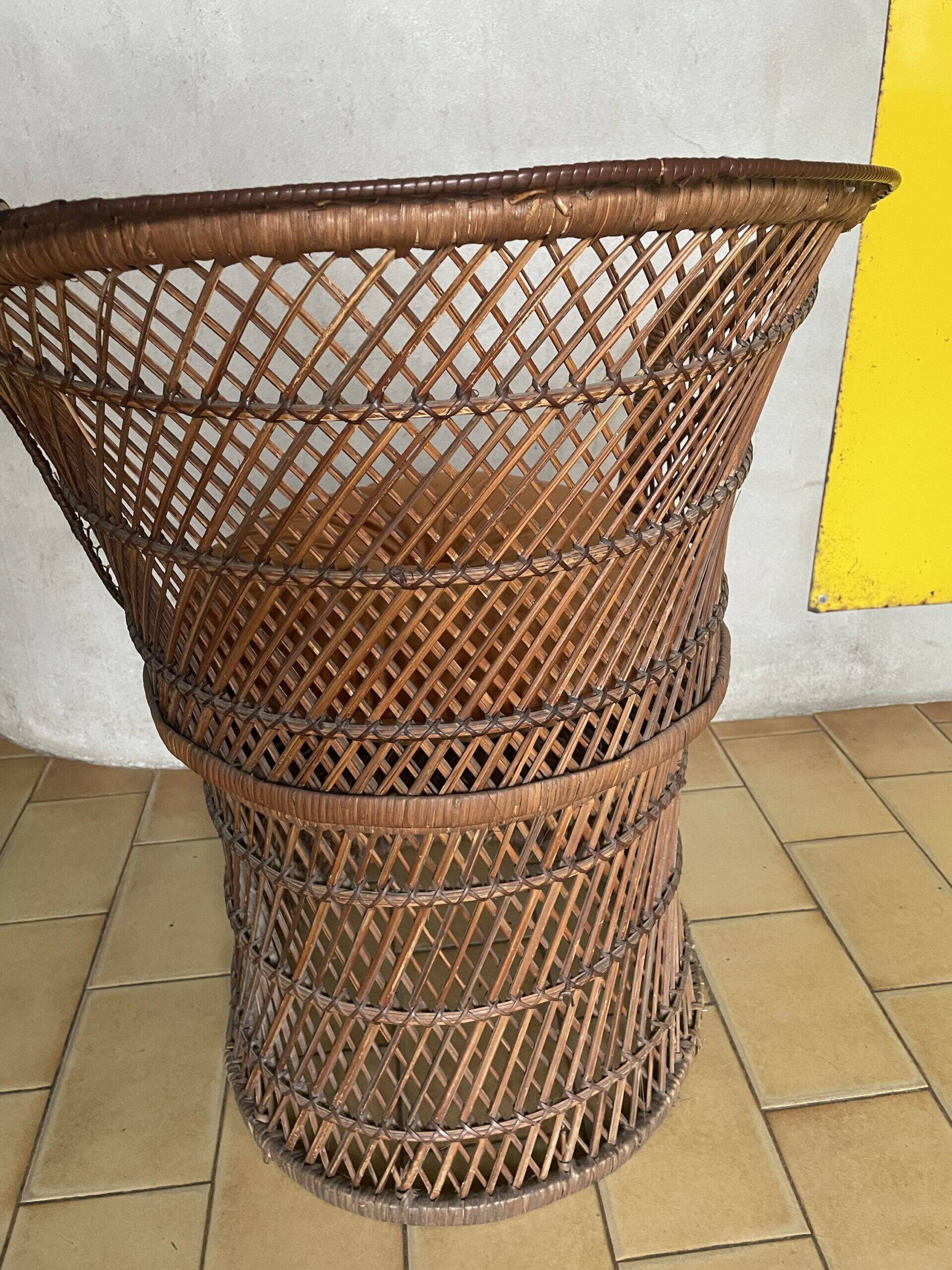 Basket chair in rattan