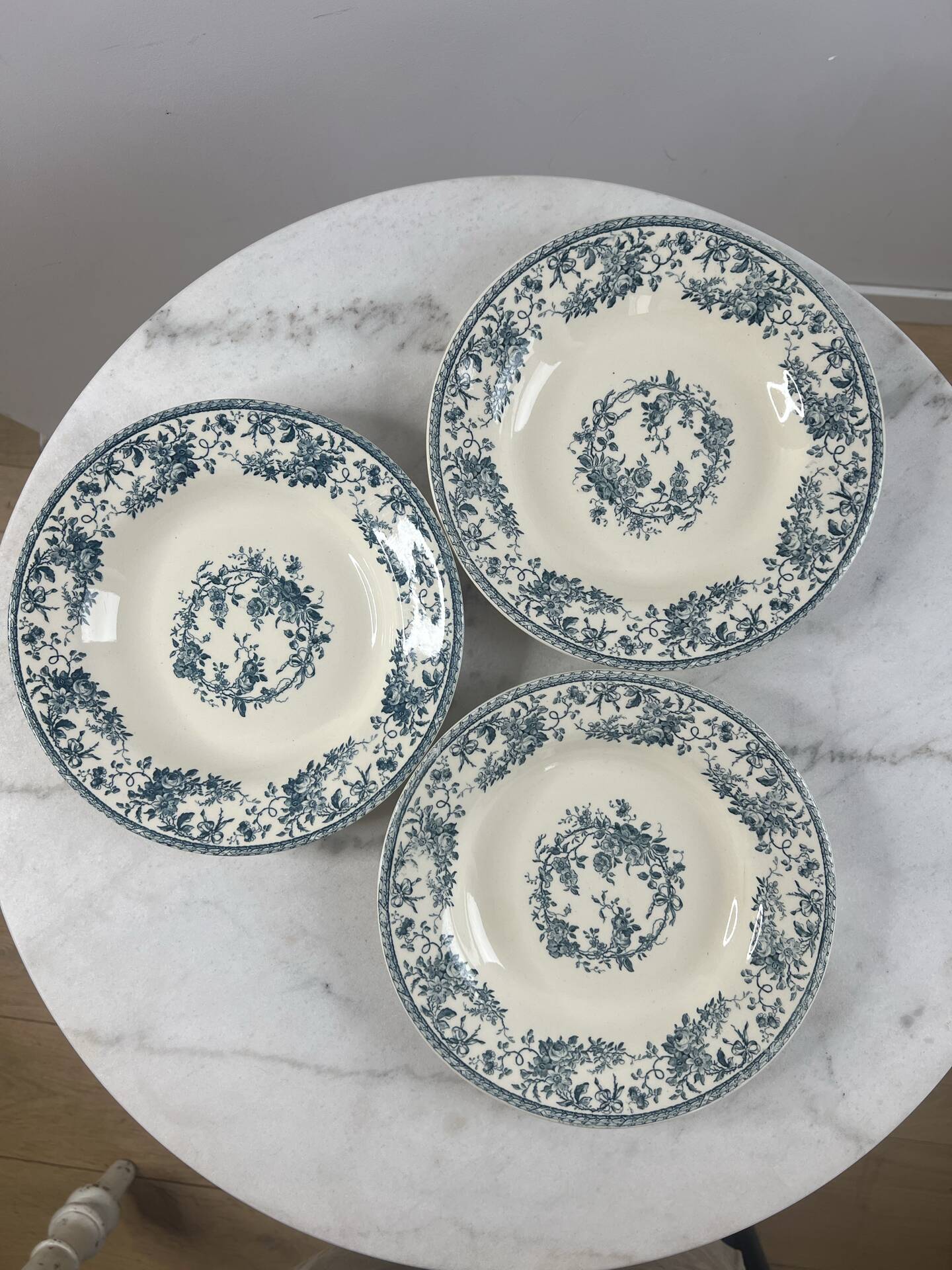 Ironstone gien 1875 bouquet of roses collection - hollow lot of 3
