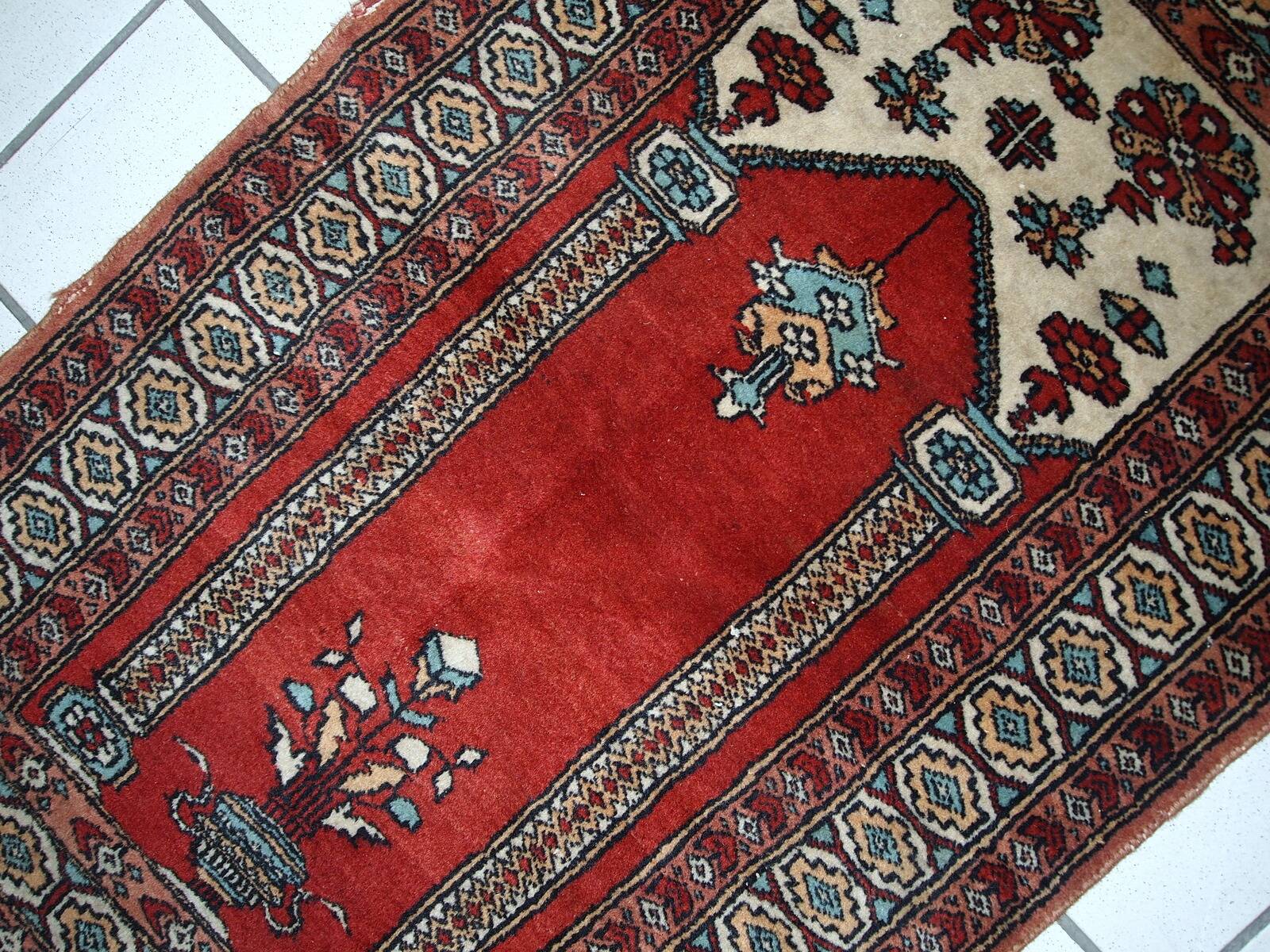 Tapis de prière vintage fait main Lahore pakistanais 62cm x 92cm (1970s)