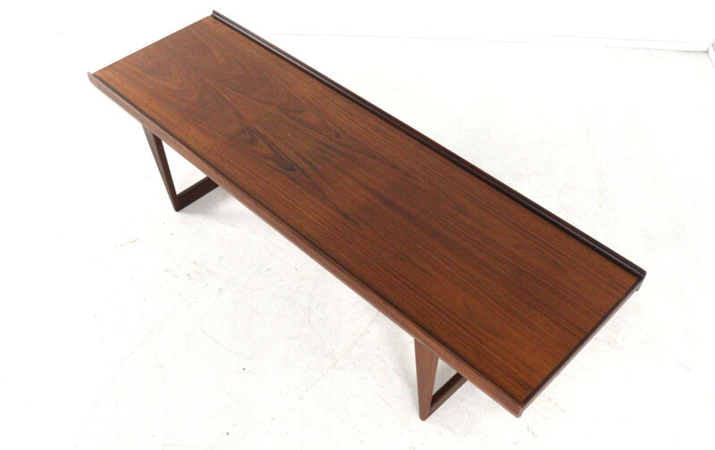 Table basse Peter Løvig Nielsen - design danois - restaurée