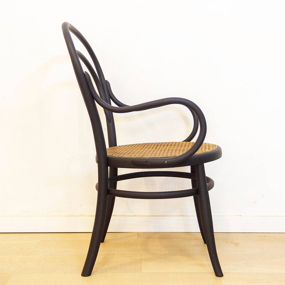 Fauteuil en bois courbé avec assise grillagée