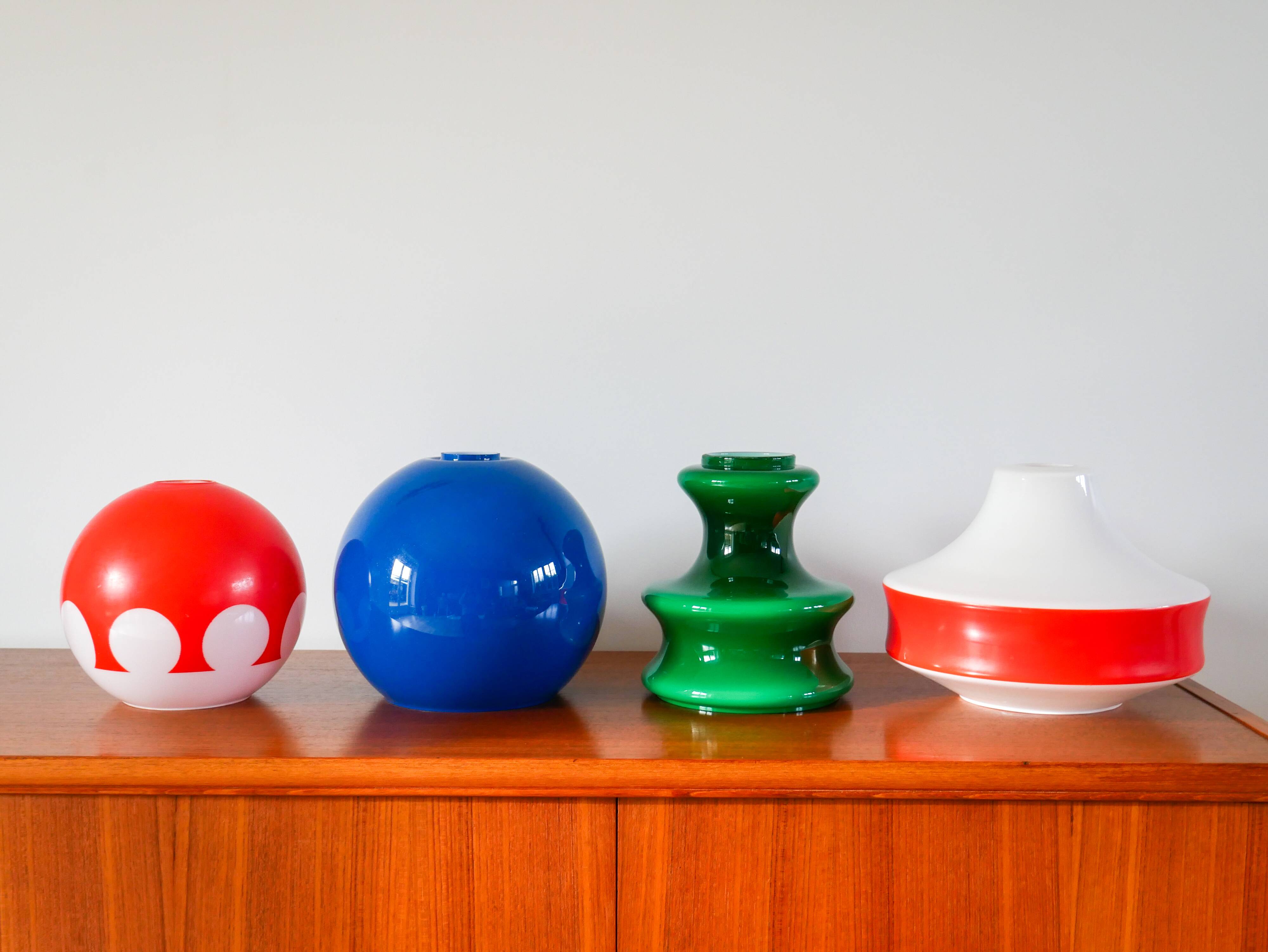 Suspension en opaline bicolore orange / rouge et blanc Design 1970