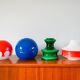 Suspension en opaline bicolore orange / rouge et blanc Design 1970