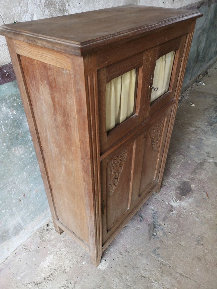 Art deco furniture
