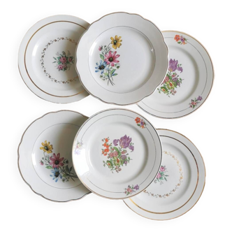 Mismatched vintage dinner plates "Spring"