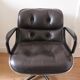 Fauteuil Pollock pour Knoll cuir couleur prune/violet