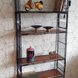 Multistrux modular shelving by Multimueble.