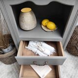 Oak chest of drawers