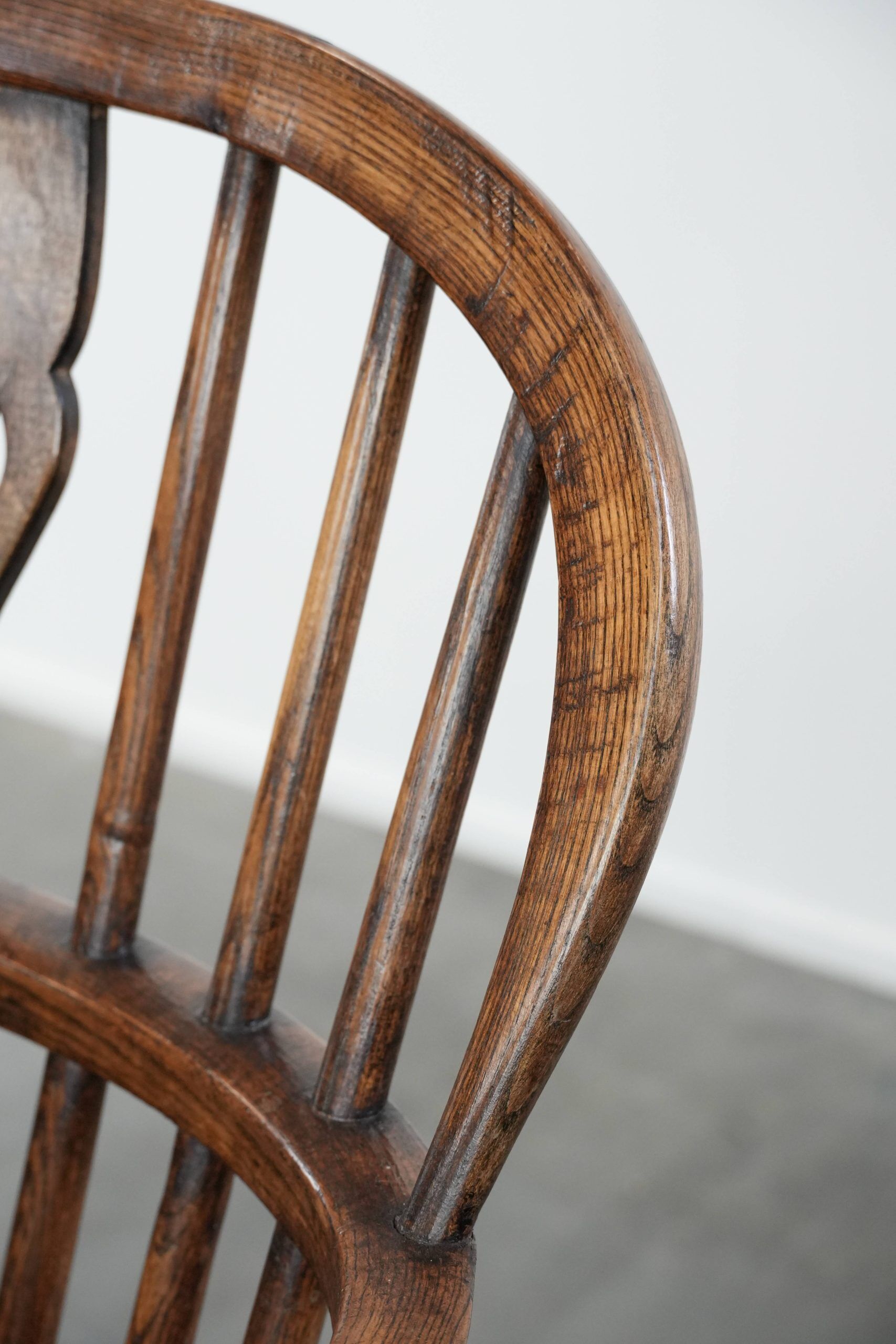 English antique set of 2 Windsor chairs with character, beautiful colouring