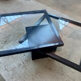 Coffee table swivel top