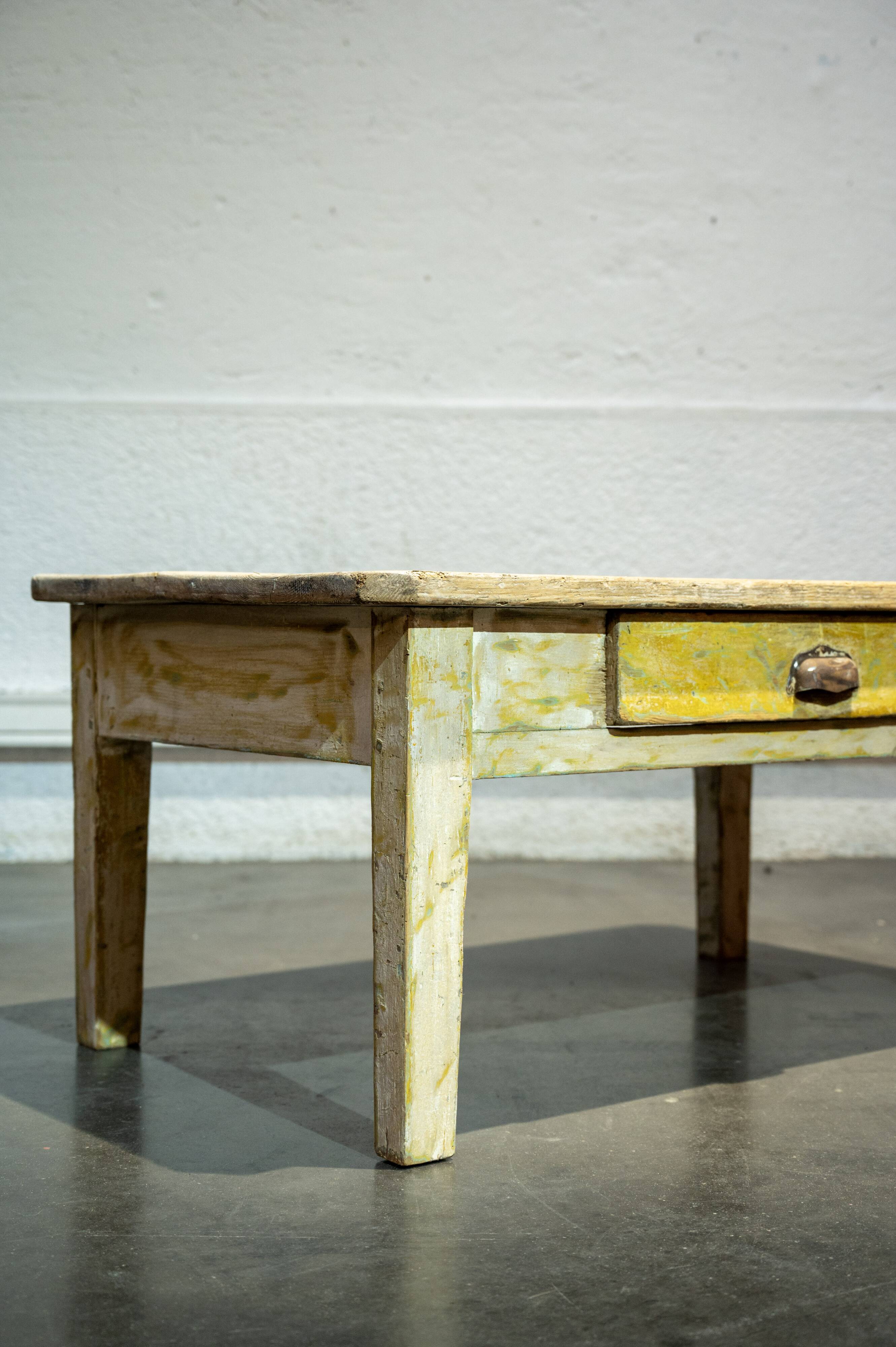 Country style coffee table